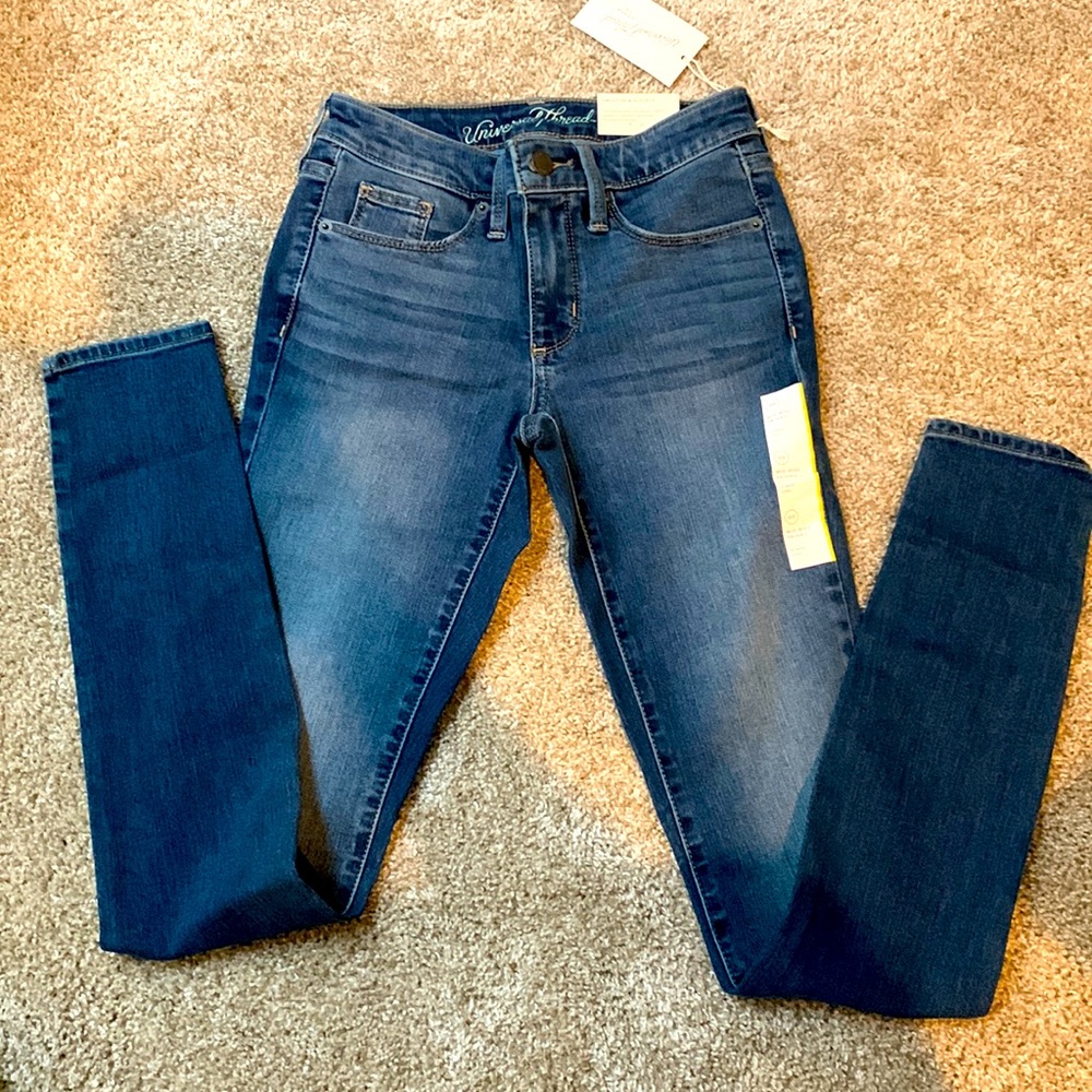 Universal Thread Mid-rise Skinny Jeans - NWT